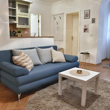 Apartment Carpe Diem In เบลเกรด ภายนอก รูปภาพ
